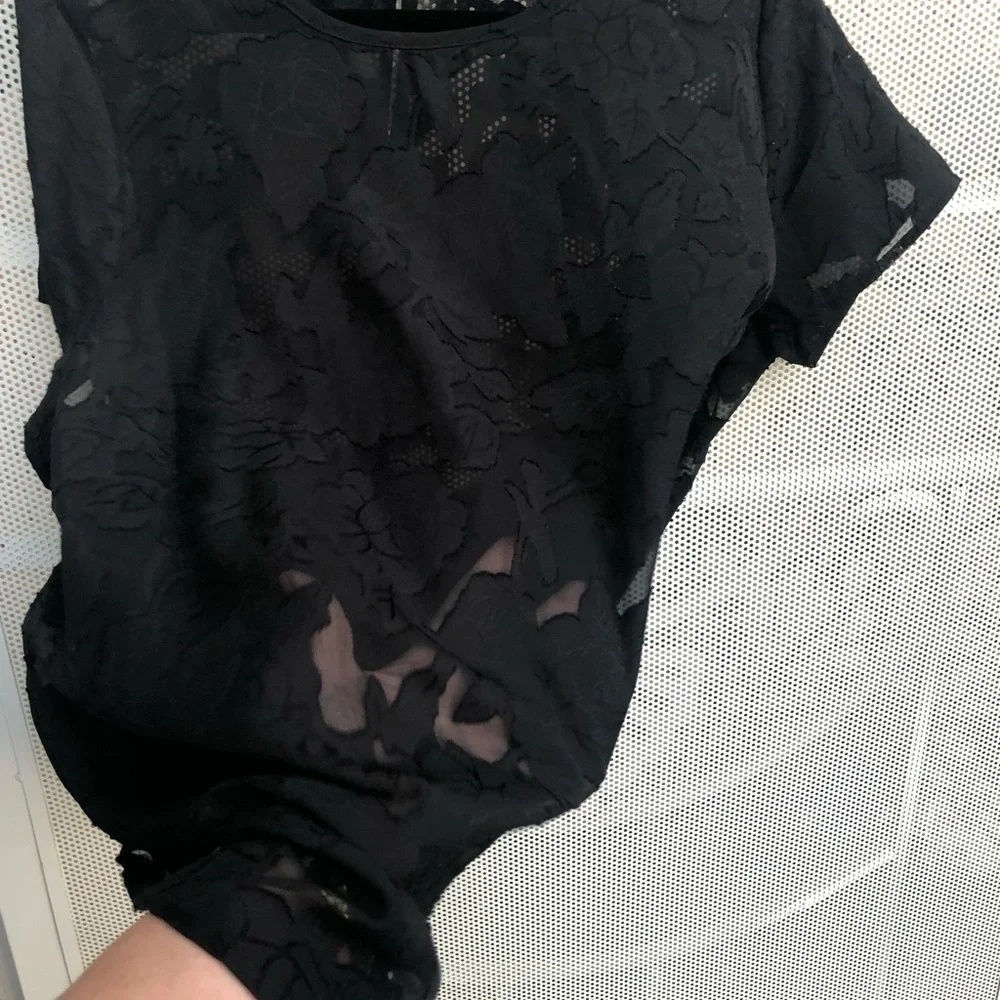 torrid Black Floral Lace Short Sleeve Blouse